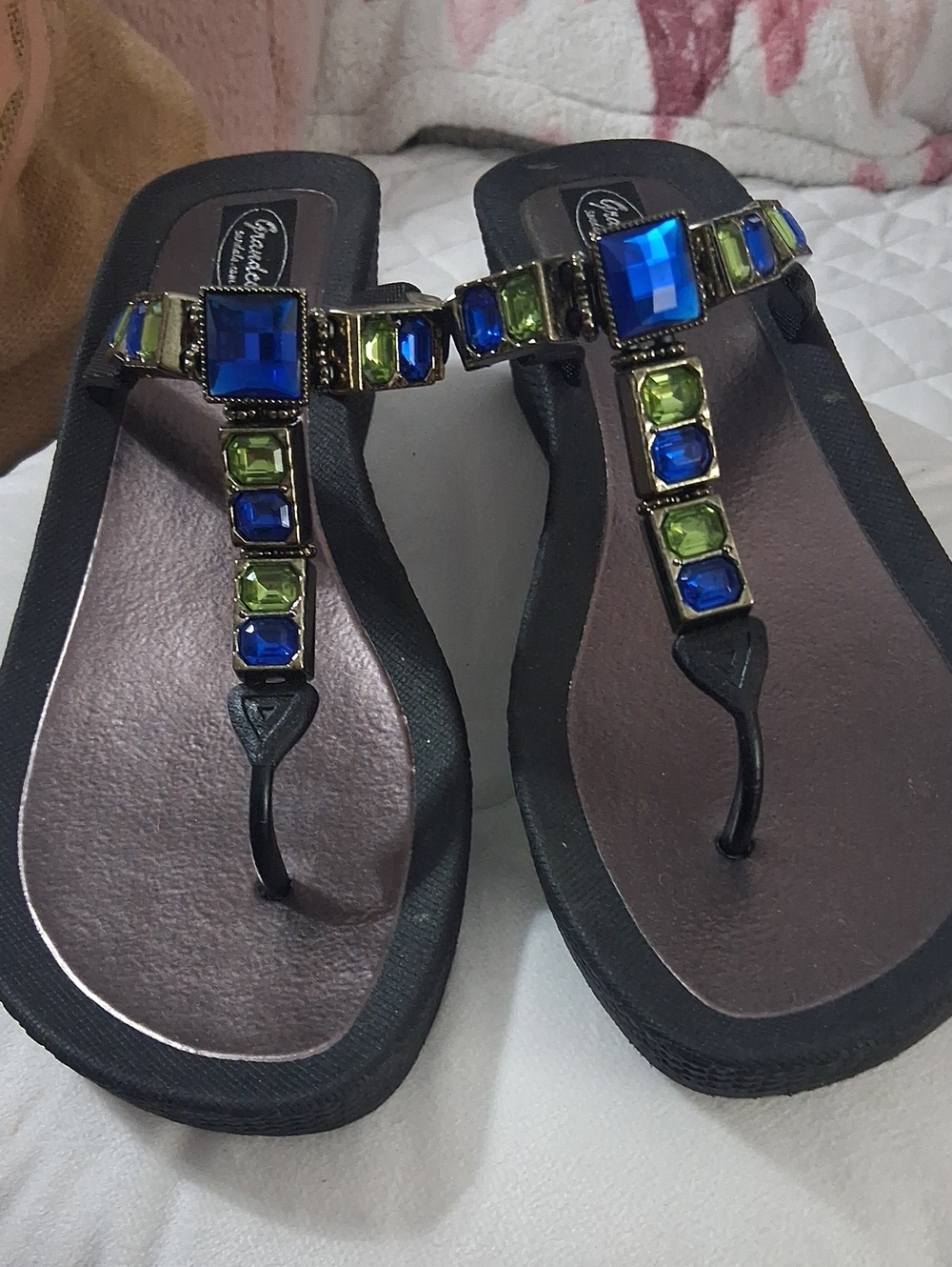 GRANDCO SANDALS Women's Black Jeweled T-Strap Sandals / Blue & Green Gems SZ 11